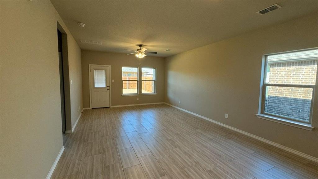 605 SHADED GROVE Drive