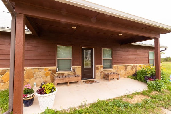 2473 COUNTY ROAD 199, IREDELL, TX 76649 - Image 17543dc485737bde1804d26ccae6f8c3/1360891458