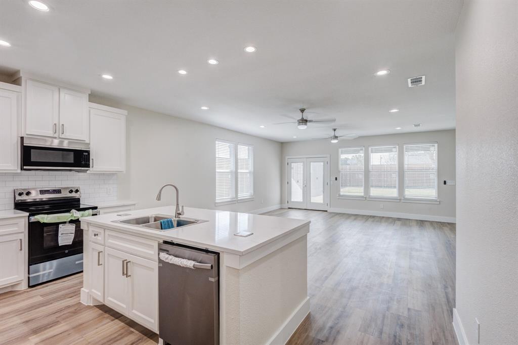 Lake Crest 02 - Residential