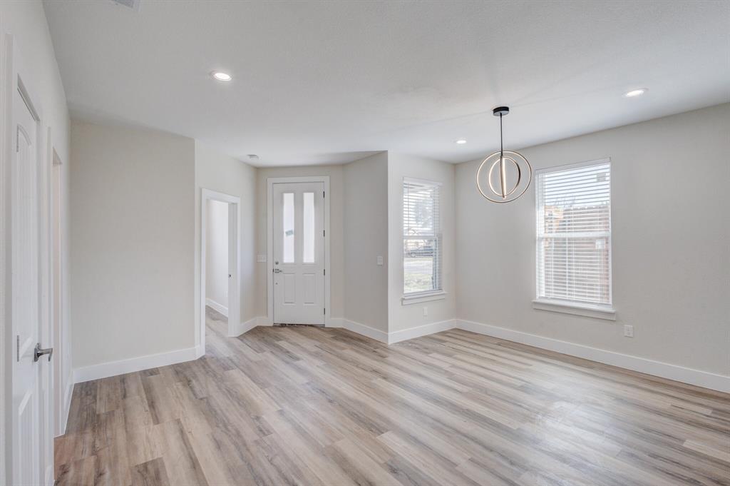 Lake Crest 02 - Residential