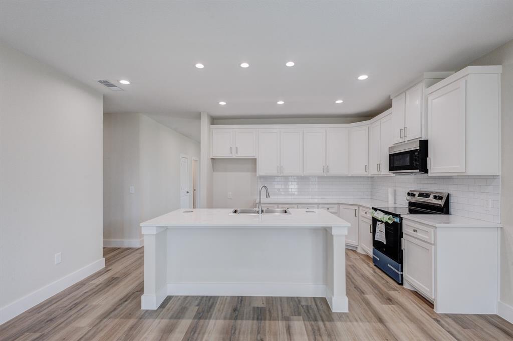 Lake Crest 02 - Residential