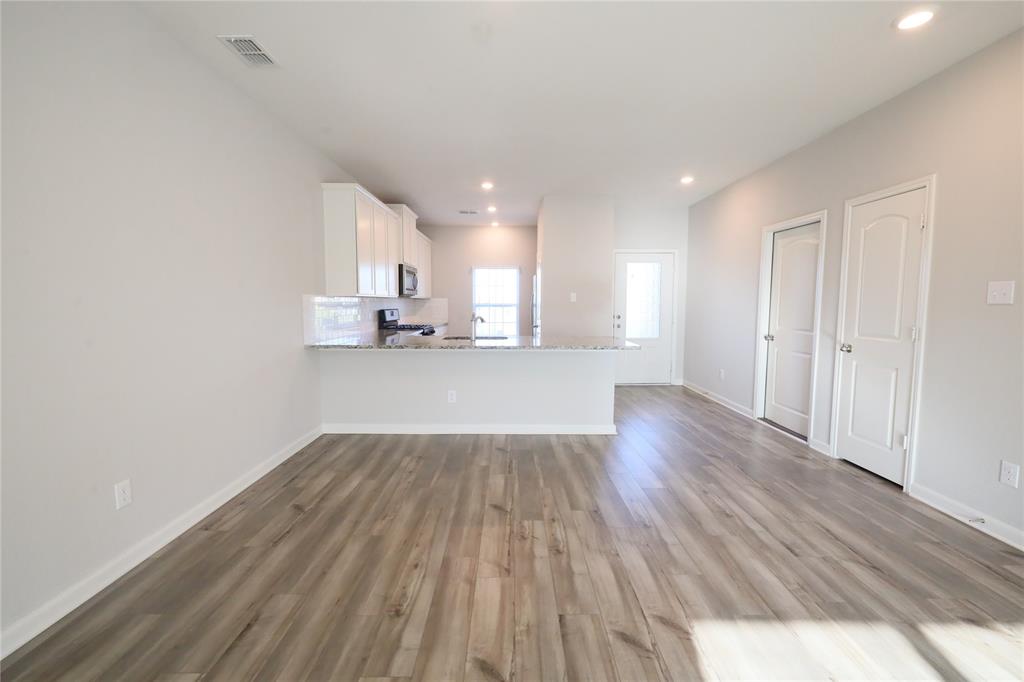 2121 Yarbrough Drive