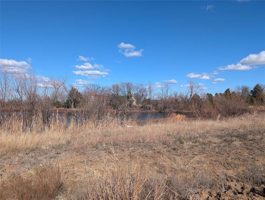 Come build your dream home in one of Mabank’s newest neighborhoods, Victory Estates! This spacious 0.82-acre lot is ready for your new home and includes a shared pond and water tap from the City of Mabank. The neighborhood features underground utilities throughout. Come take a look today!