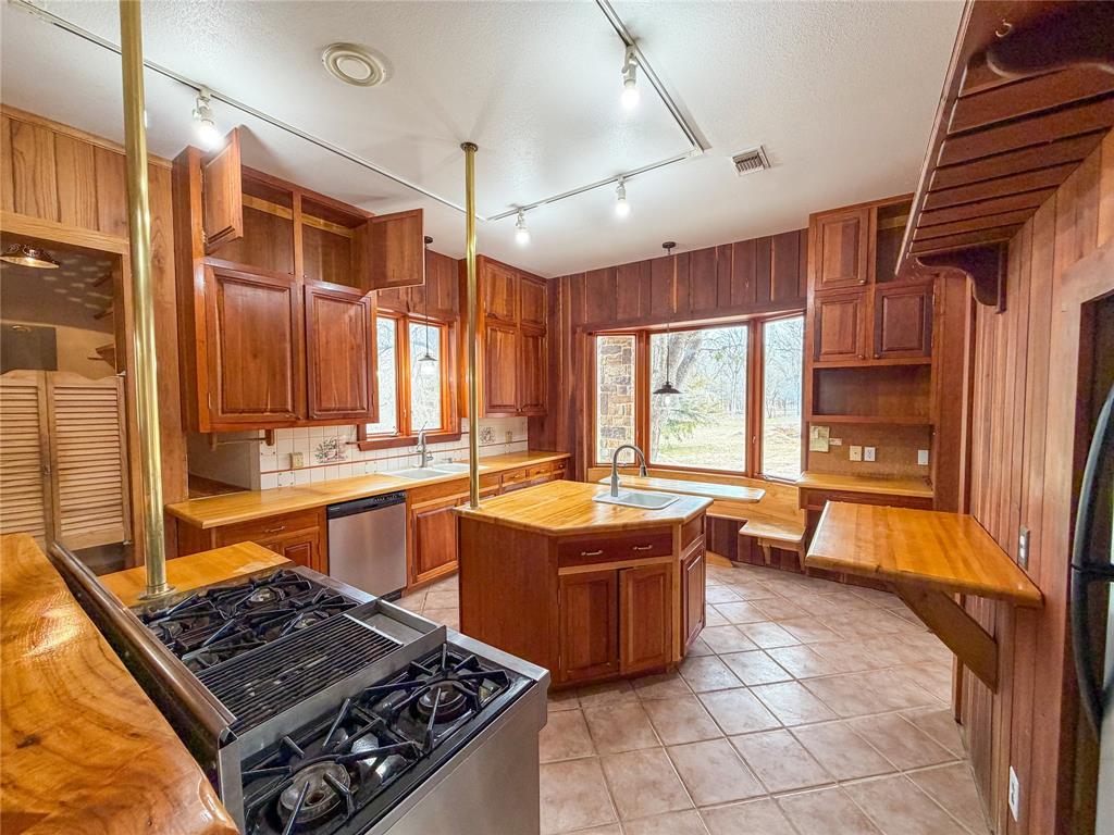 Seven Wires - Residential