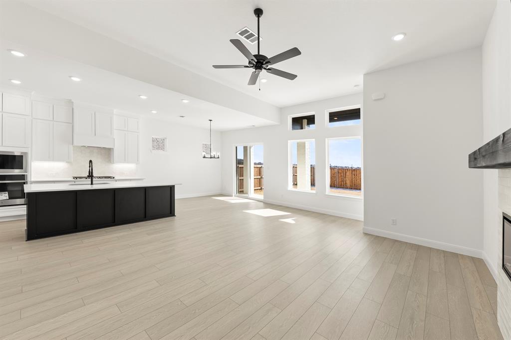 Lily Creek - Residential