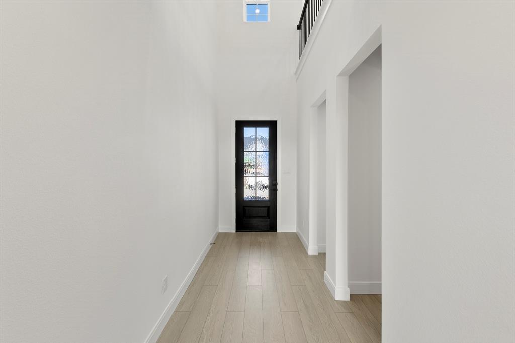 5412 Archeron Avenue