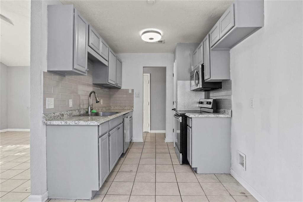 Highland Stationsaginaw - Residential Lease