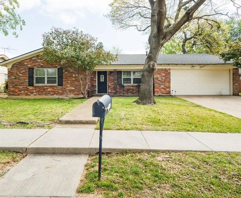 Photo of 2304 Shady Brook Drive, Bedford, TX 76021 (MLS # 21210375)