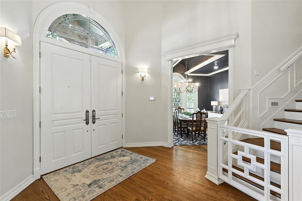 4819 Lakeside Drive
