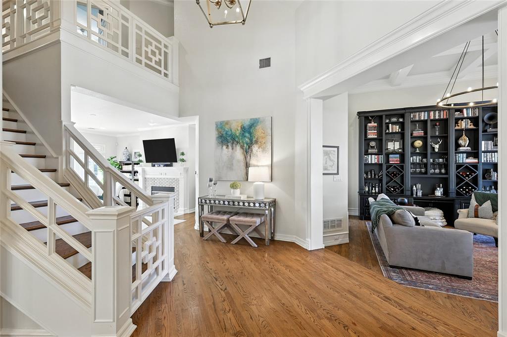 4819 Lakeside Drive