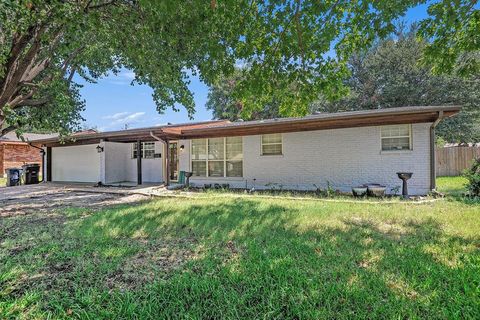 5725 Waltham Avenue Fort Worth TX 76133