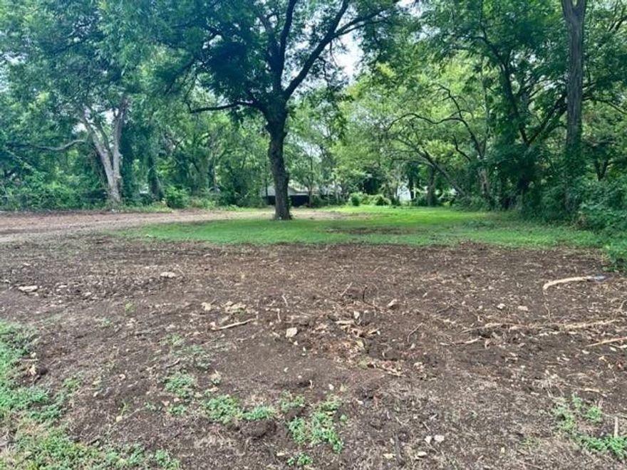 Location location location! One block from new deck park next phase, quick drive to Bishops Art or downtown. This flat DOUBLE lot!!!, utility on site lot is ready to build. Lot is 100 x 175 and Property is located in 10th Street Historic District. Old building was razed in 2022  Owners are agents. MOTIVATED SELLERS!!!!!!! Zoned for duplex and more see pd 388 for list.