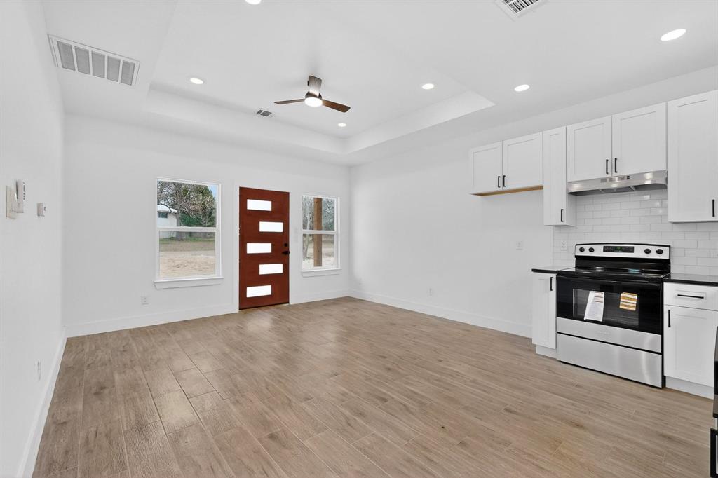 Golden Oaks - Residential