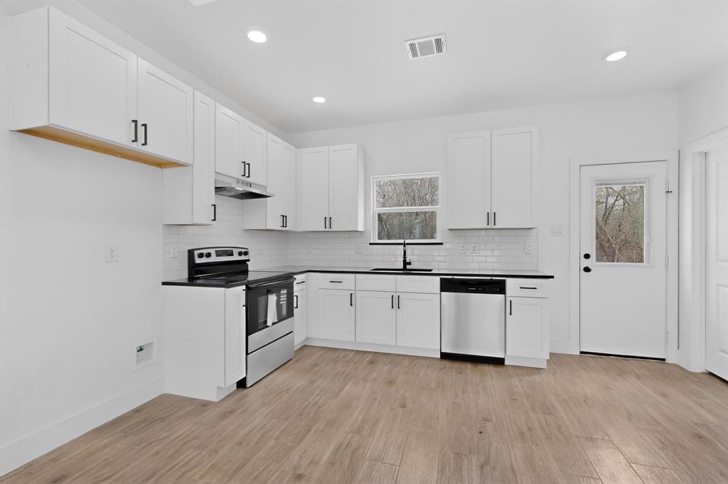 Golden Oaks - Residential