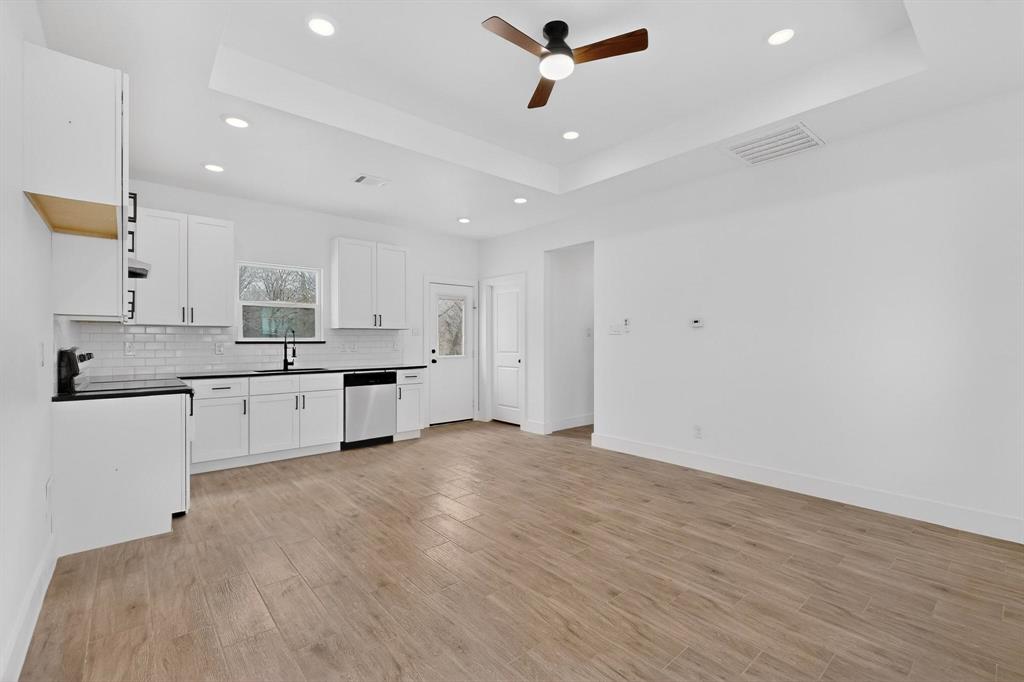 Golden Oaks - Residential