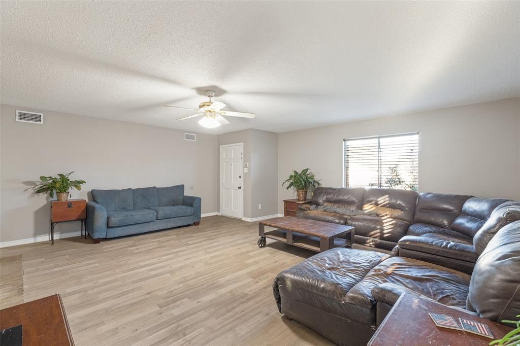 5305 Countess Court