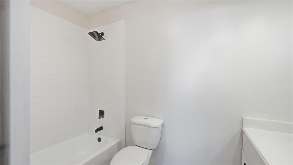 Two Worlds Broadway - Residential