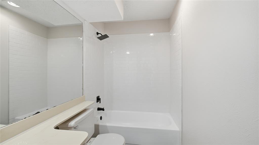 Two Worlds Broadway - Residential