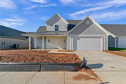 A home in Granbury