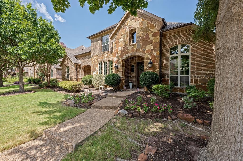 2346 Boxwood Drive