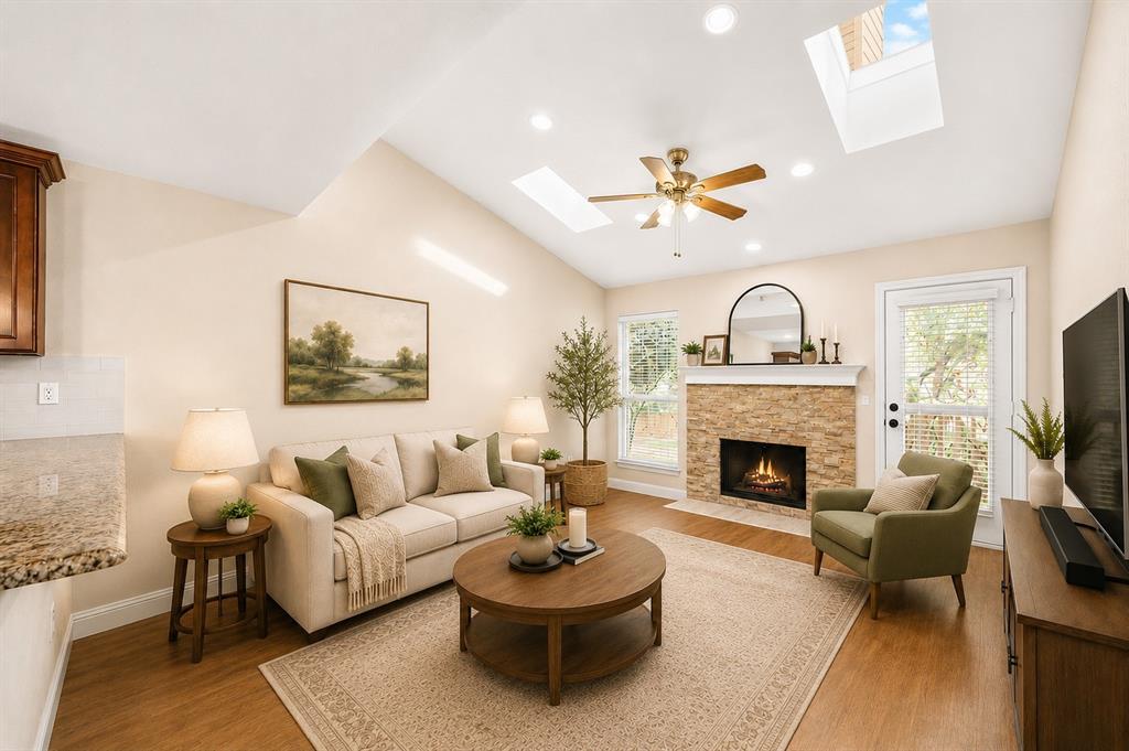 Oaks On Montfort Condos - Residential