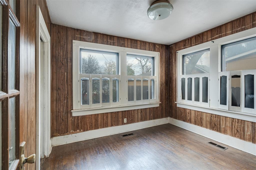 Floral Heights W S - Residential