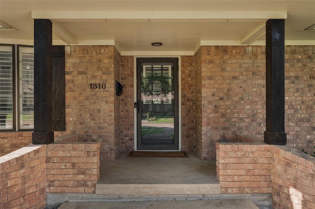 1310 Chickasaw Drive