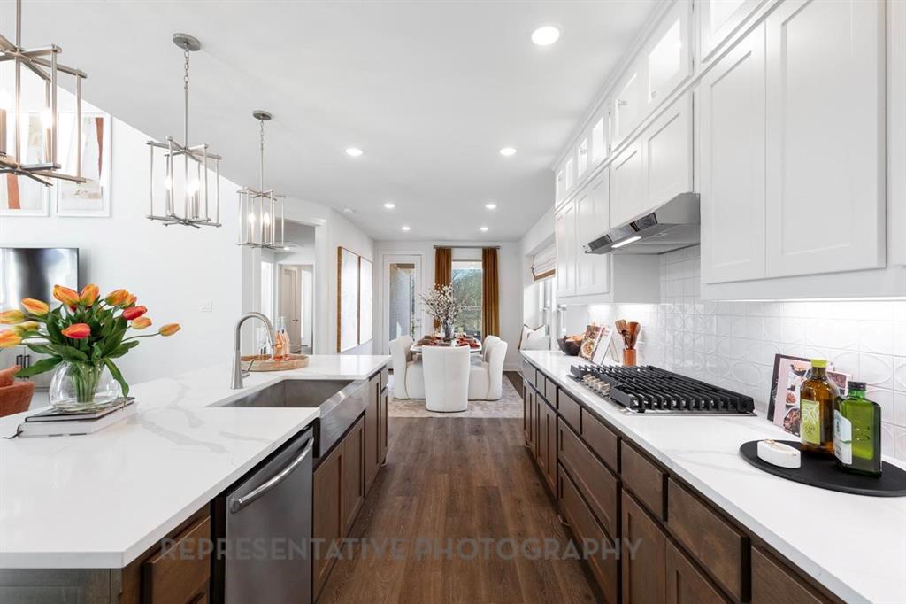 2709 Santa Monica Mews