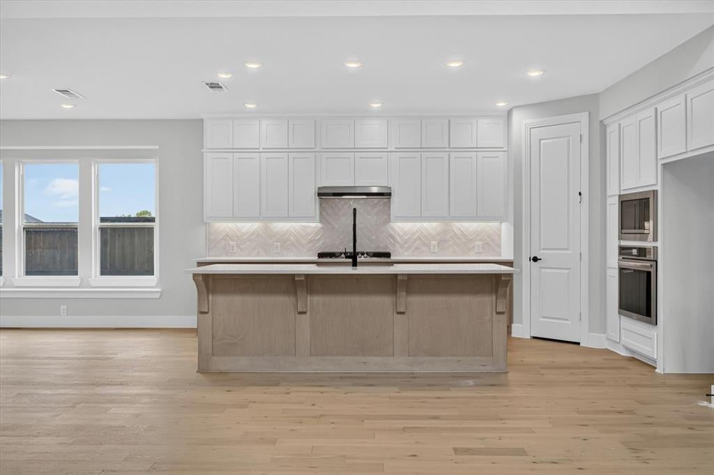 2709 Santa Monica Mews
