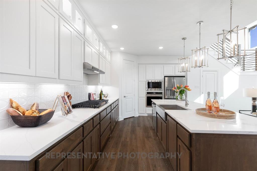 2709 Santa Monica Mews