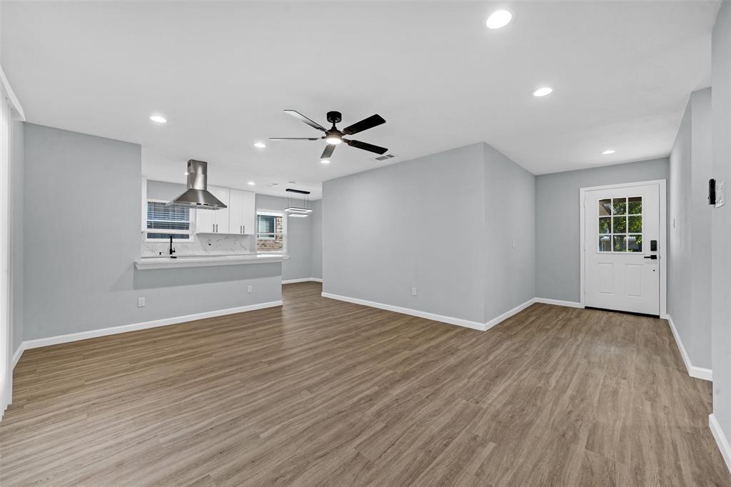 325 Birchwood Circle