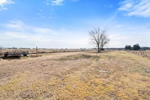 A home in Waxahachie