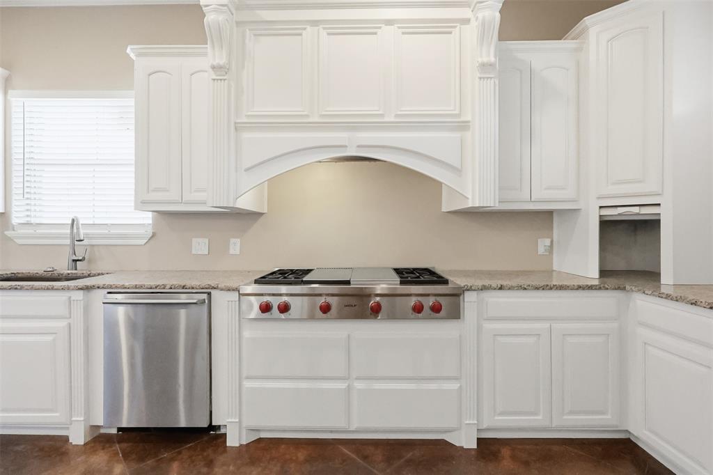 2115 Hollow Wood Way