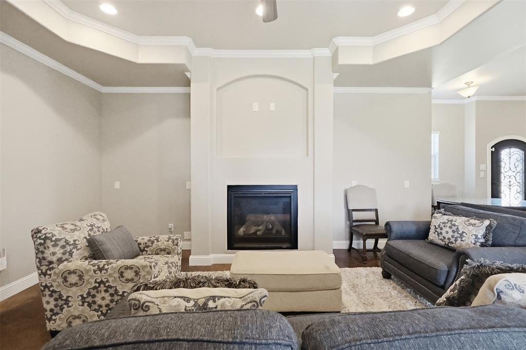 2115 Hollow Wood Way