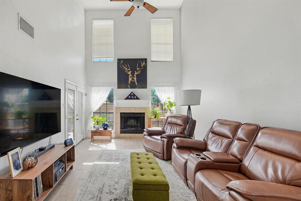 322 W Harwood Road B
