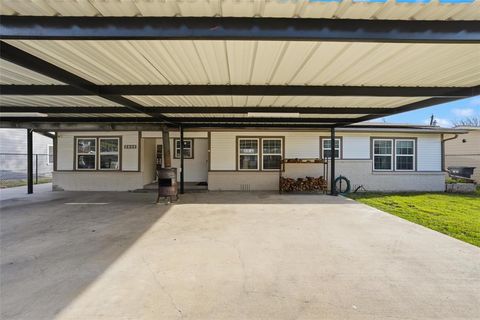 Photo of 2600 S 24th Street, Waco, TX 76706 (MLS # 21191412)