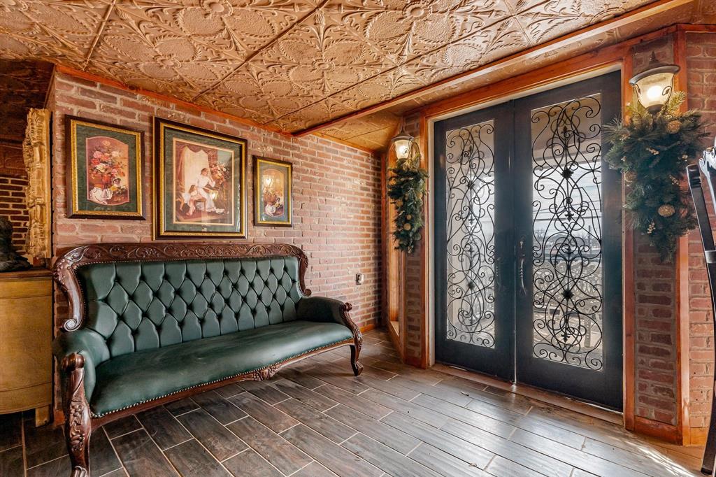 Original Town Haskell - Commercial Sale