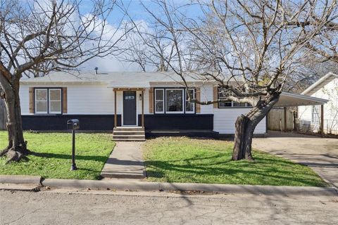 1301 N Douglas Avenue Cleburne TX 76033