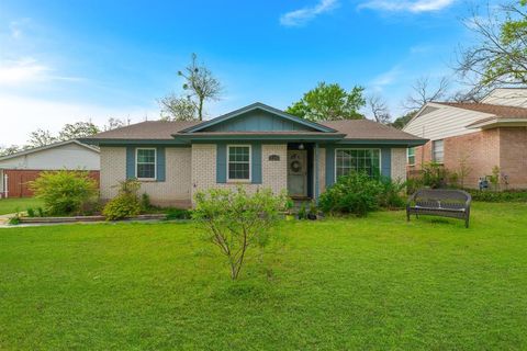 326 Countryside Drive Irving TX 75062