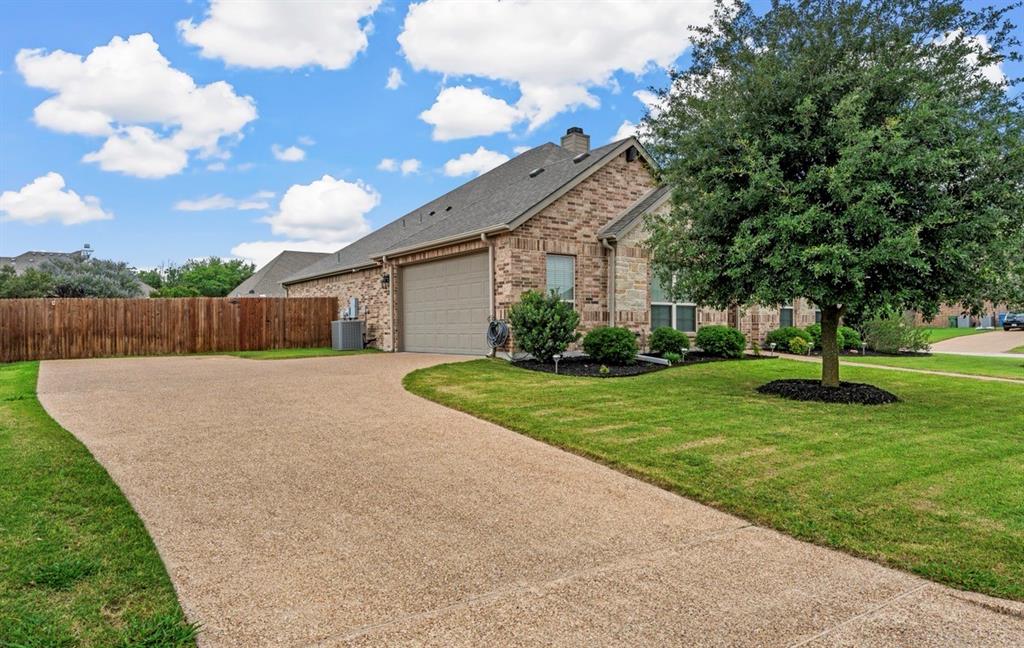 1013 Steamboat Drive