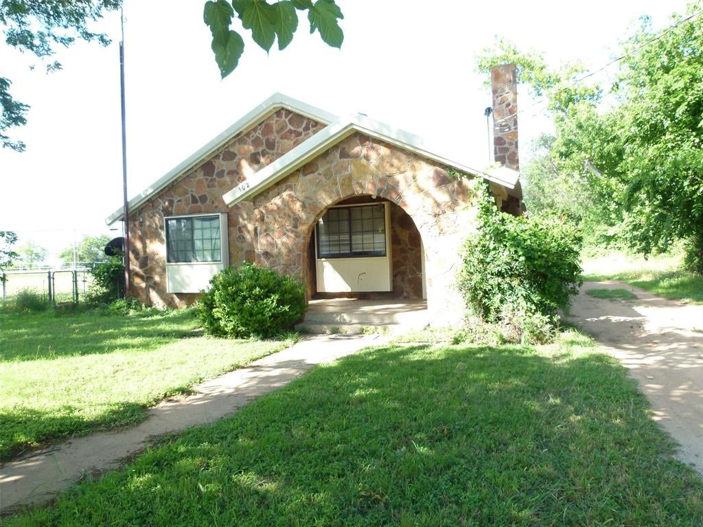102 Mcdonald Drive