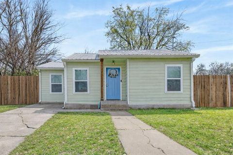 712 SE 18th Street Mineral Wells TX 76067