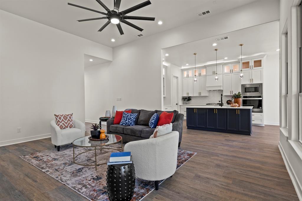 Country Club Estates - Residential