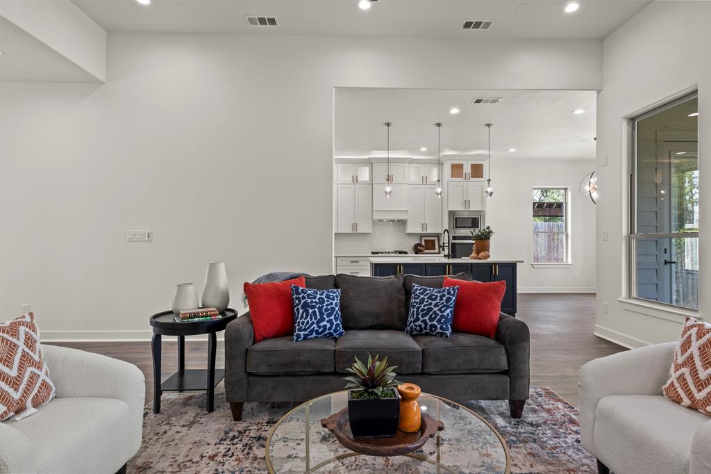 Country Club Estates - Residential