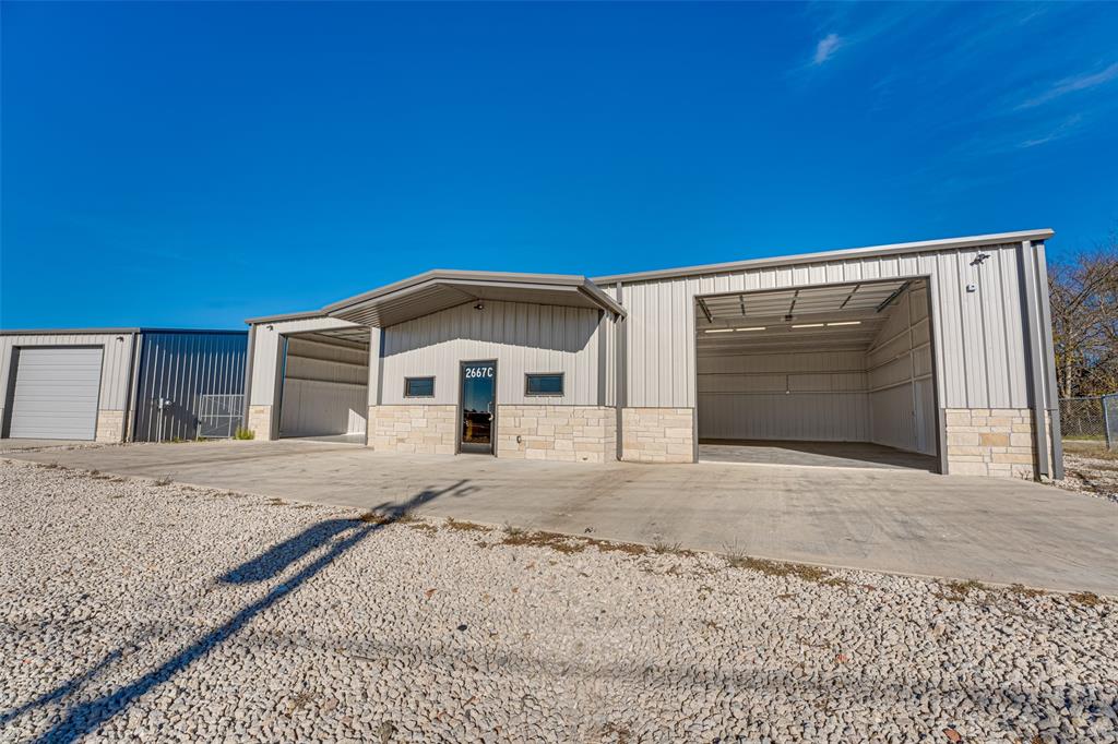 RACK - Commercial Lease