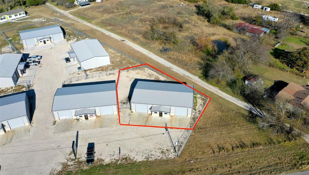 RACK - Commercial Lease