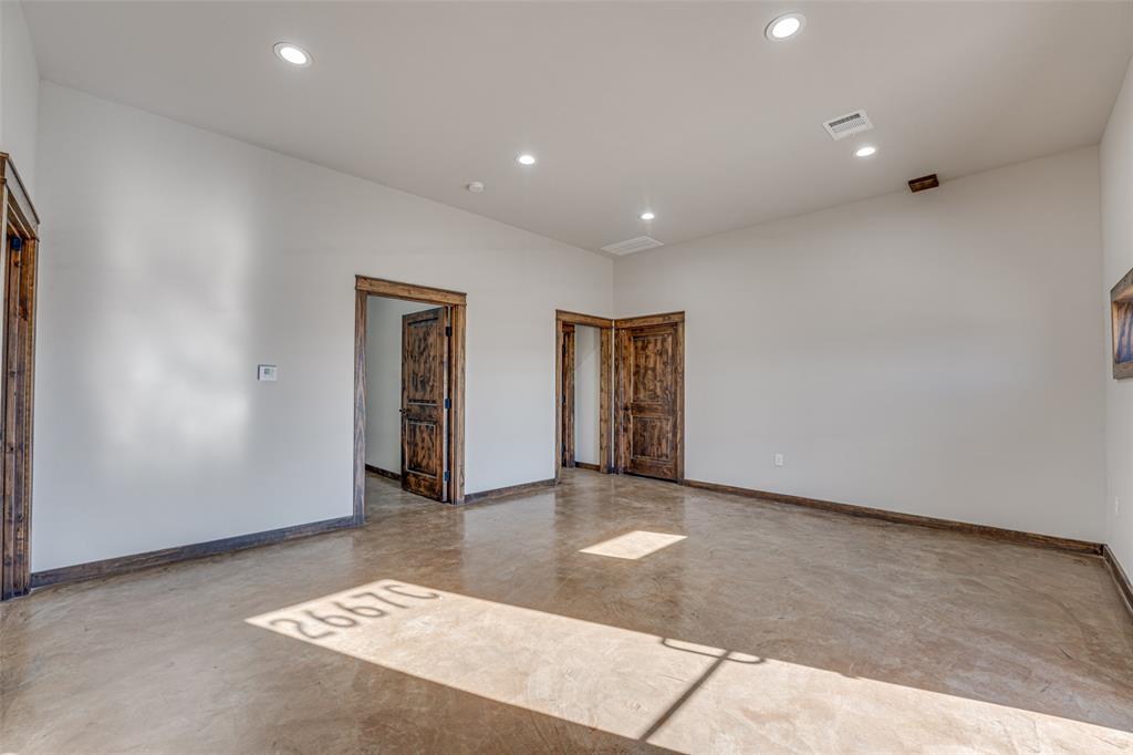 RACK - Commercial Lease