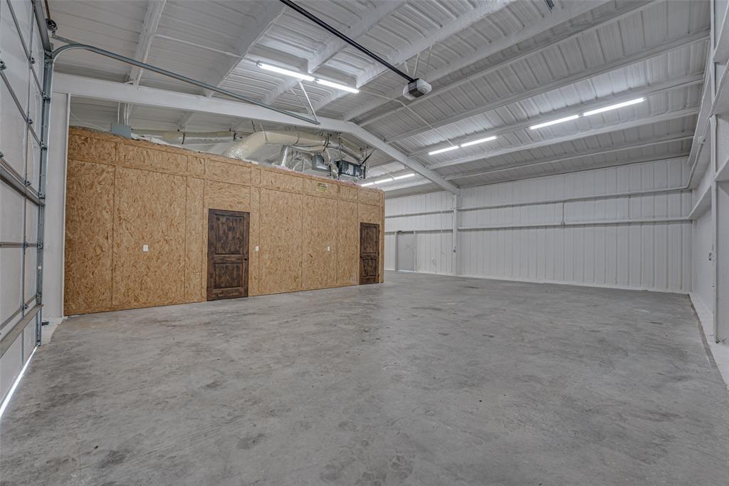 RACK - Commercial Lease