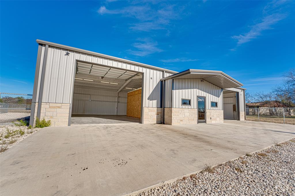 RACK - Commercial Lease