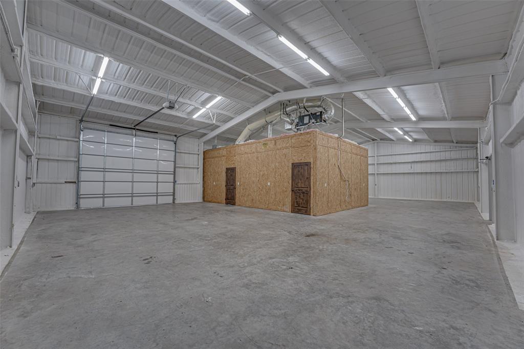 RACK - Commercial Lease